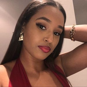 Meet your Posher, Erika